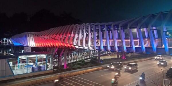 Pemprov DKI Tampilkan Warna Bendera Selandia Baru di JPO GBK