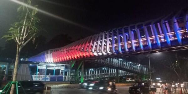 Pemprov DKI Tampilkan Warna Bendera Selandia Baru di JPO GBK
