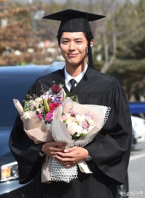 17 Transformasi Park Bo Gum, Aktor yang Dikenal Ramah dan Easy Going