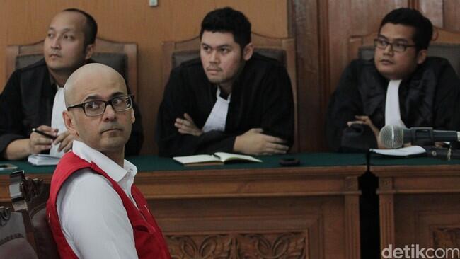 Kasus Guru Sodomi Anak, JIS-Kemendikbud Digugat R 1,7 Triliun