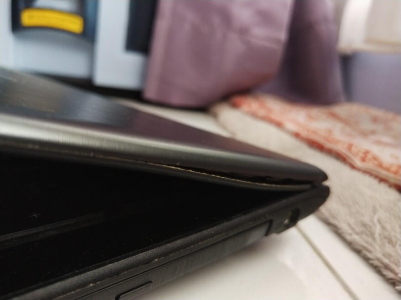 layar laptop tidak bisa dibuka