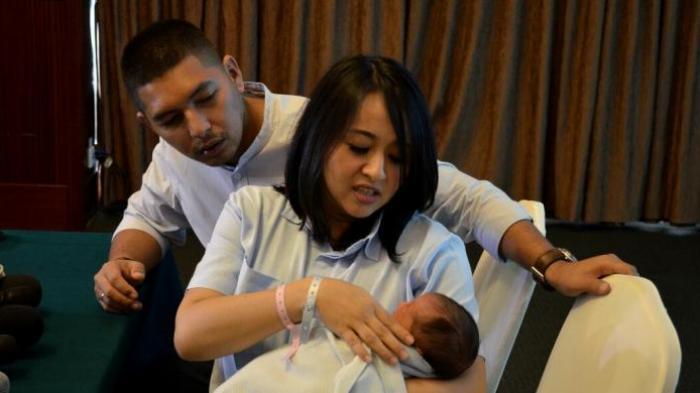 Chua Kotak Lahirkan Anak Kedua Berjenis Kelamin Perempuan