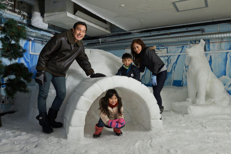&#91;Saatnya Impian Jadi Nyata&#93; Snow City Singapore, Main Seluncuran Es Indoor!