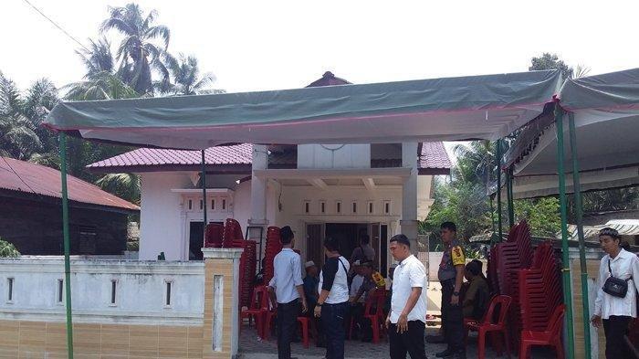 Ibunda Ustad Abdul Somad akan Dimakamkan di Samping Makam Ayahnya