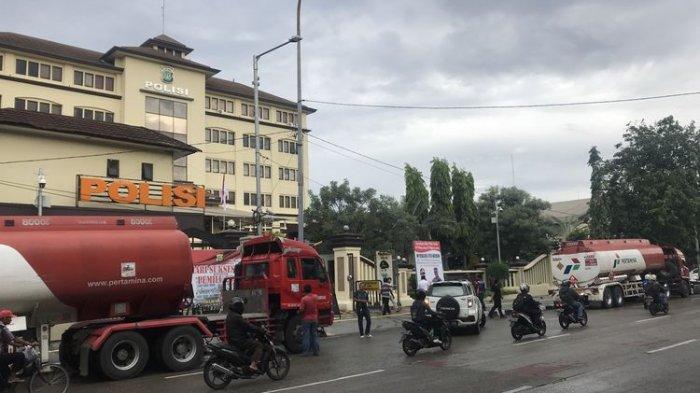 Pembajakan Dua Mobil Tangki Pertamina Perilaku Tidak Beradab