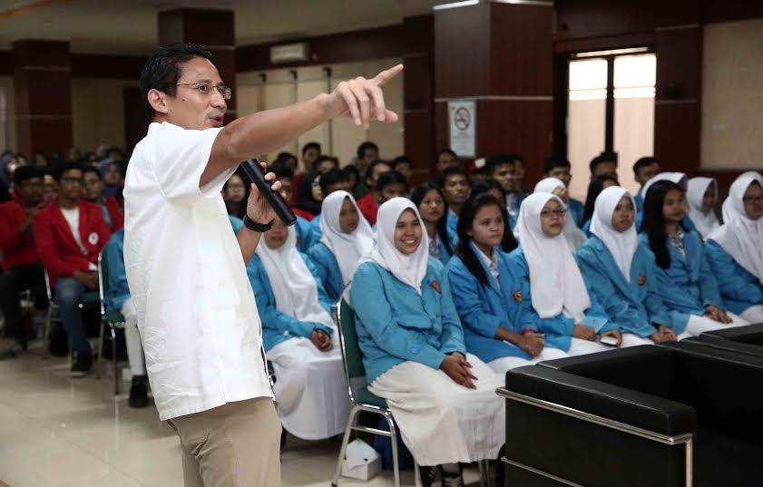 Survei LSI: Prabowo-Sandiaga Unggul di Kalangan Terpelajar