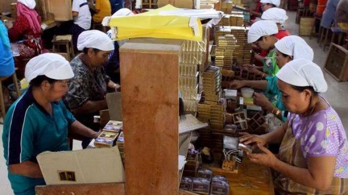 Semua Regulasi soal IHT Dianggap Berdampak pada Pekerja