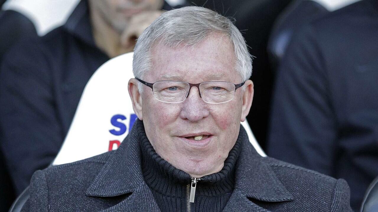 Permen Karet Bekas Kunyahan Sir Alex Ferguson Laku Rp7 Miliar Lebih