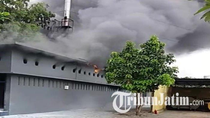 Muncul Percikan Api dan Asap Tebal, Incenerator RSUD dr Iskak Tulungagung Terbakar