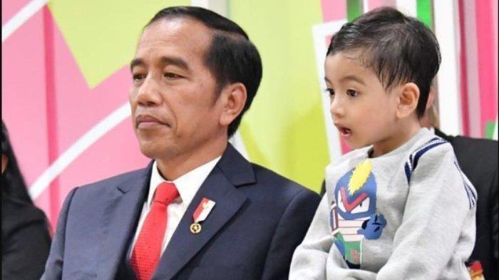 Kembali Tersorot Kamera, Intip Aksi Jan Ethes Saat Ikut Jokowi Bertugas