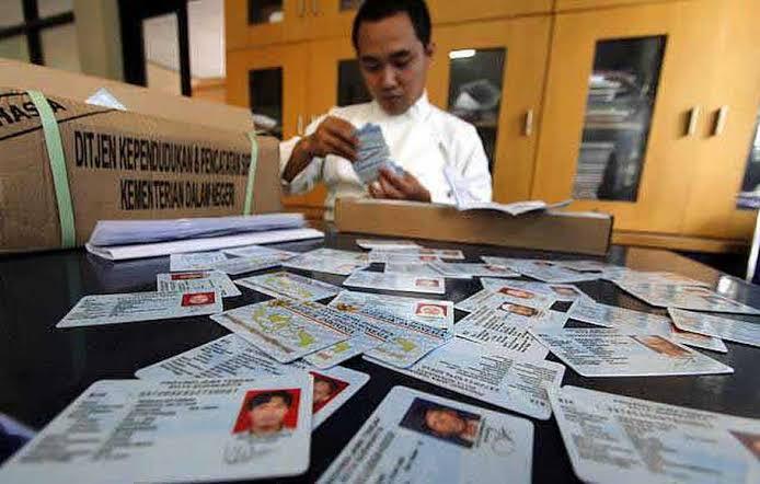 Sampai Sekarang Saya Belum Dapat E-KTP, Berikut Ini Beberapa Fakta Korupsi E-KTP