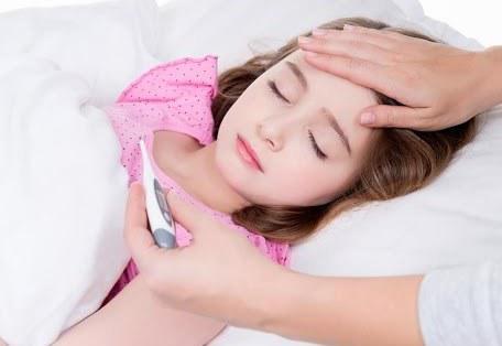 5 Alasan Kenapa Keringat Muncul Saat Tidur Malam Hari