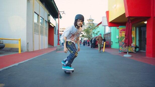 Baru Tahu, Kini Skateboard pun Ada Versi Elektriknya!