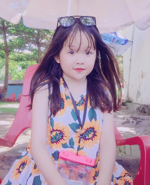 Ada Yang Bisa Tebak Umur Gadis Cantik Ini? Banyak Yang Kaget Jika Tau Kenyataannya
