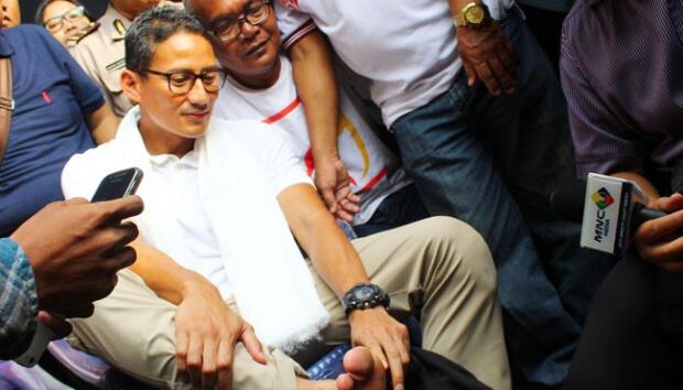 Sandiaga ke Emak-emak: Kaki Saya Jangan Dielus-Elus, Bikin Nggak Konsen