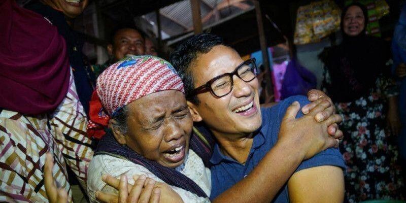 Sandiaga ke Emak-emak: Kaki Saya Jangan Dielus-Elus, Bikin Nggak Konsen