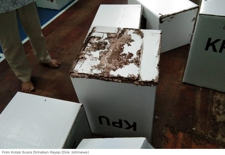 Kotak Suara Kardus di Cilacap Dimakan Rayap