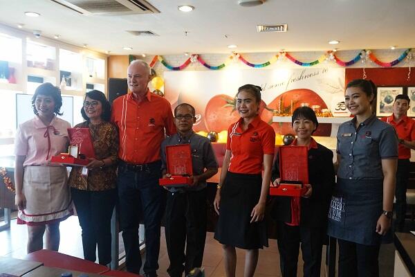 Rayakan Ulang Tahun ke 35, Pizza Hut #BerbagiBahagia Bersama Indonesia