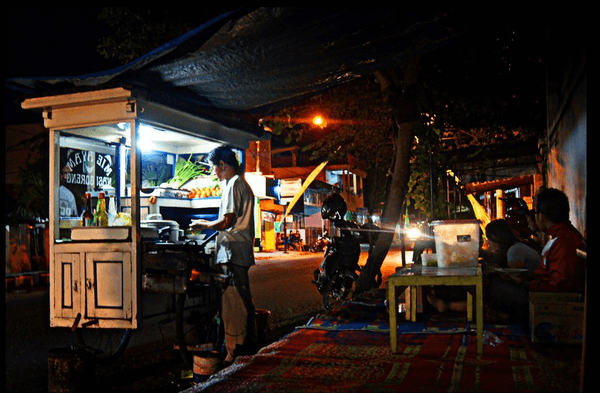 3 Alasan Mengapa Tukang Nasi Goreng Keliling Sudah Tak Ditemukan Lagi