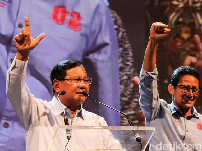 Prabowo: 17 April Bawa Lontong, Ketupat, Sarung, Kita Lebaran di TPS