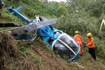 &#91;HOAKS&#93; Helikopter yang Ditumpangi Tim Jokowi Jatuh, Ditemukan Kardus Berisi Uang

