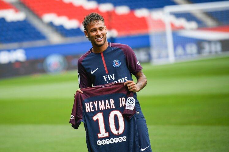10 Transfer Pemain Yang Memberikan Keuntungan Besar Untuk Klub