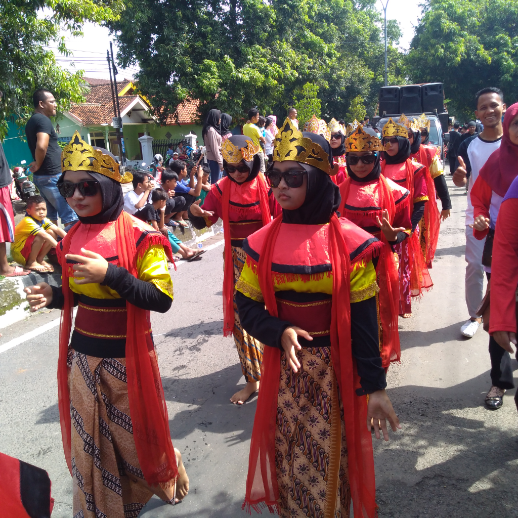 Mengintip Meriahnya Kirab Budaya Kabupaten Cirebon 2019