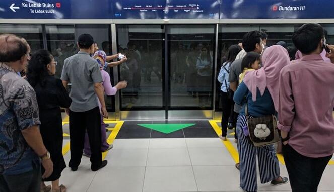 Mau Naik MRT? Ini Aturan Naik MRT yang Benar dan Diterapkan Banyak Negara