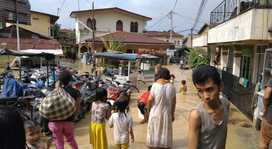 Tak Ada Izin Bangunan, Rumah Kos-kosan Lagi Dibangun Dibongkar