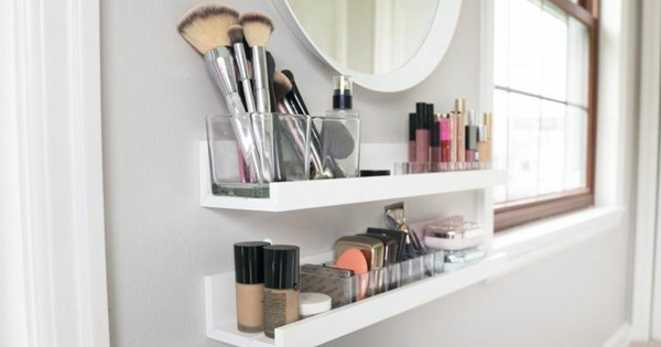 Doyan Makeup? Jangan Sampai Meja Riasmu Berantakan ya Sis!