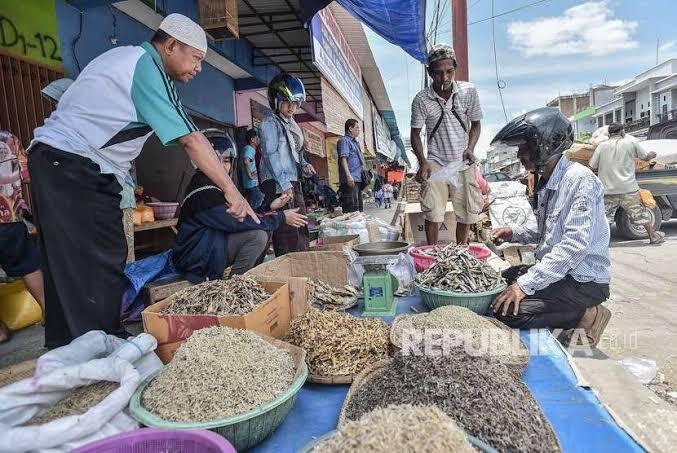 Yang Pantas Menurut Agan, Seperti Apa?
