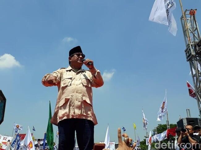 Selisih 18 Persen, Jokowi Ungguli Prabowo di Survei Indo Barometer

