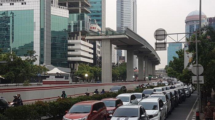 Jakarta semakin padat?Gausah takut beli Mobil
