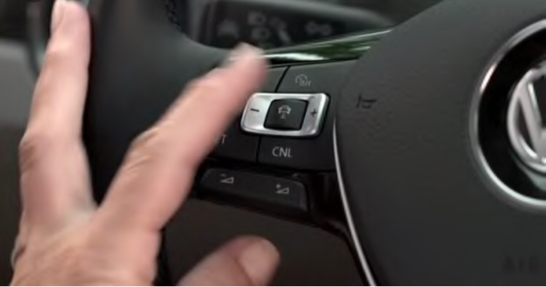 Biar Gak Norak Gan, Kenali Fitur Cruise Control di Mobil 