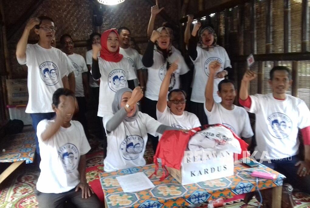 Kisah Para "Muallaf" Politik: Tobatnya Para Pendukung Jokowi