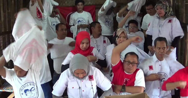 Kisah Para "Muallaf" Politik: Tobatnya Para Pendukung Jokowi