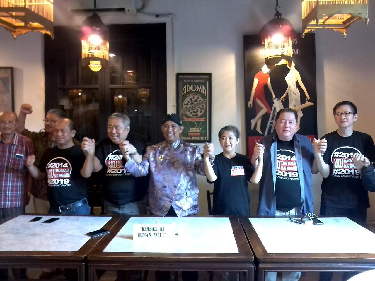 Kisah Para "Muallaf" Politik: Tobatnya Para Pendukung Jokowi