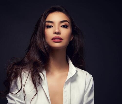 6 Seleb cantik yang menyandang status janda kembang, masih kayak ABG