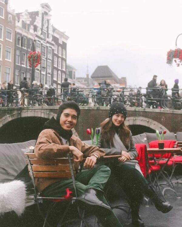 10 Foto Dimas Ramadhan, Cowok yang Kabarnya Teman Dekat Chelsea Islan