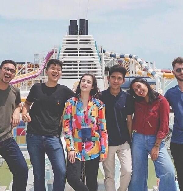 10 Foto Dimas Ramadhan, Cowok yang Kabarnya Teman Dekat Chelsea Islan