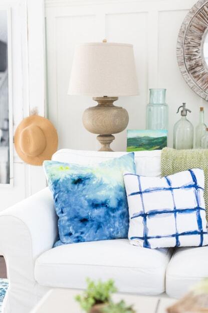Cara Membuat Bantal Kursi Unik dengan Teknik Pewarna Es