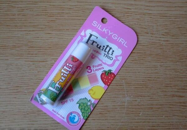 5 Rekomendasi Lipbalm dengan SPF yang Cegah Paparan Sinar UV!