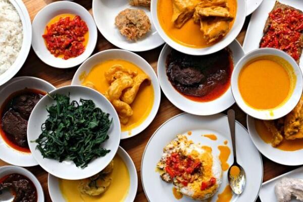 7 Makanan Ini Makin Enak ketika Dipanaskan Berulang Kali, Setuju?