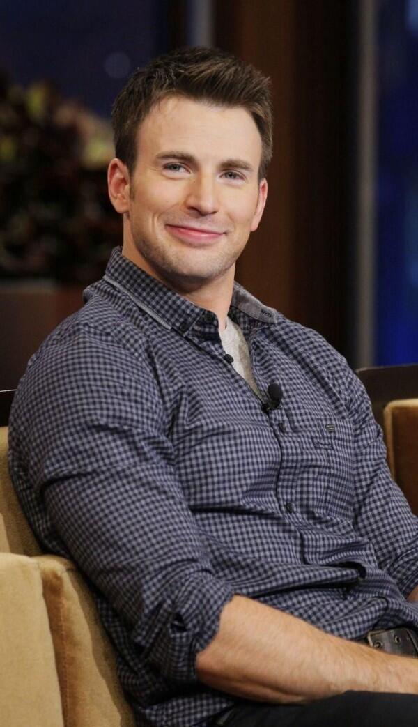 7 Tips Grooming Simple ala Chris Evans yang Bisa Diterapkan Semua Pria