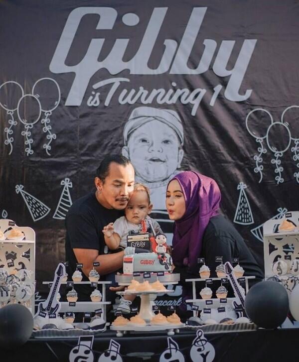 Menetap di Yogya, 10 Potret Keluarga Cella Kotak yang Jarang Diekspos