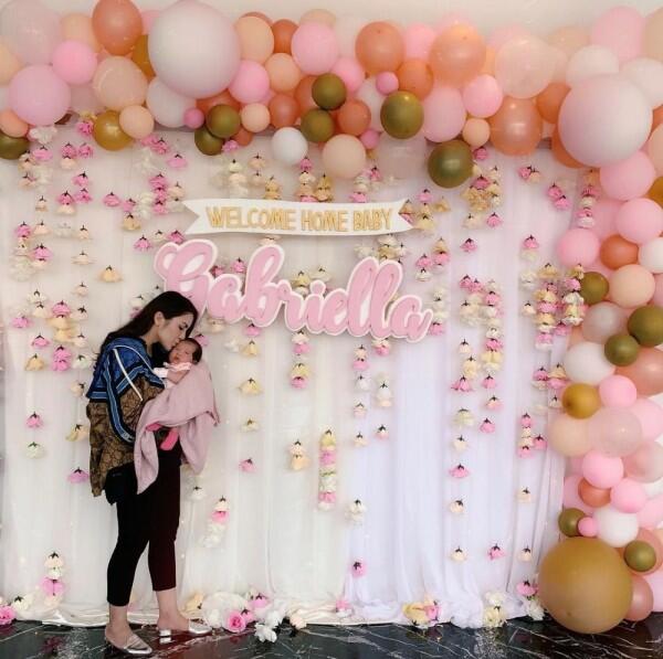 10 Potret Sheena Gabriella Aurora, Anak Momo Geisha yang Lucu Banget