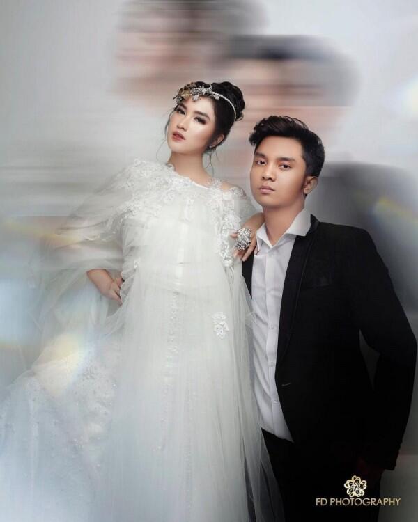 Relationship Goals! 10 Momen Ochi Rosdiana & Anggit yang Makin Mesra