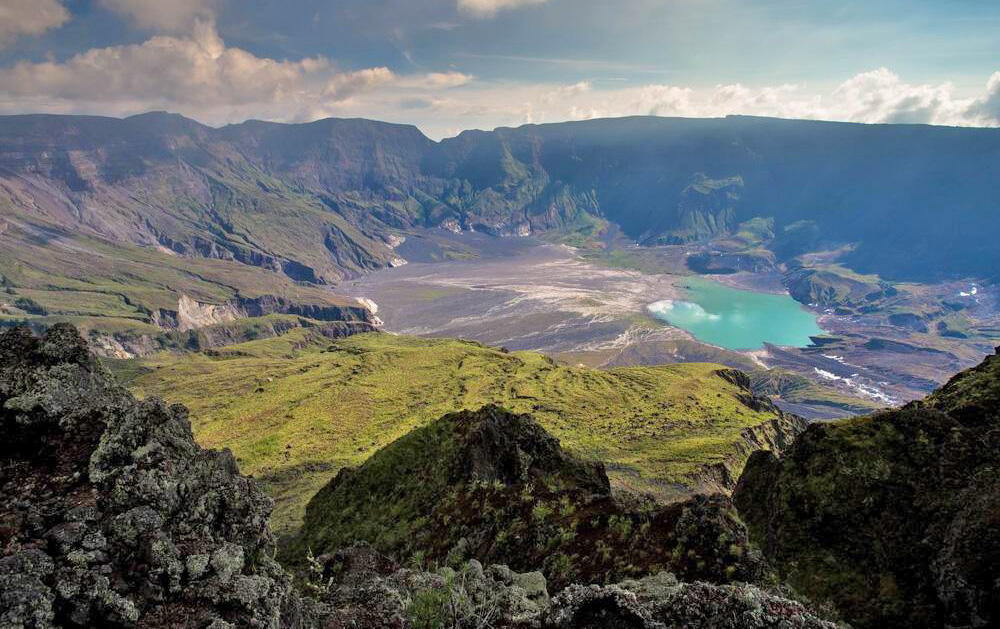 10 Gunung Api Terfavorit di Indonesia, Jadi Incaran Pendaki Dunia