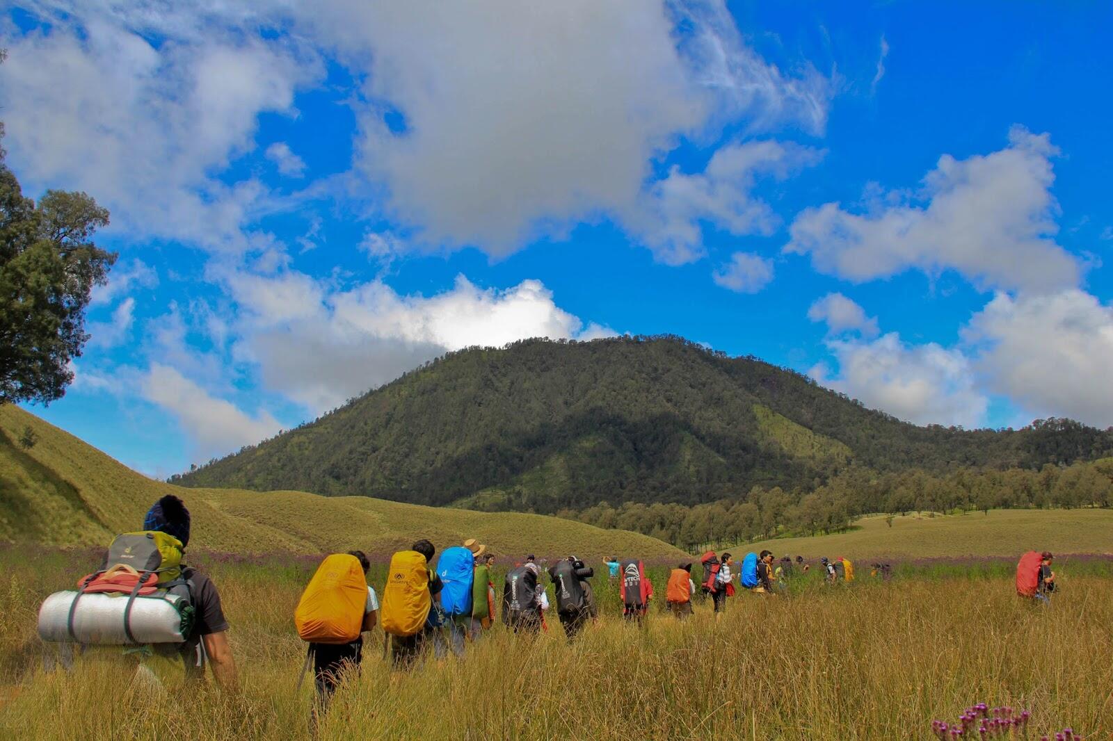 10 Gunung Api Terfavorit di Indonesia, Jadi Incaran Pendaki Dunia
