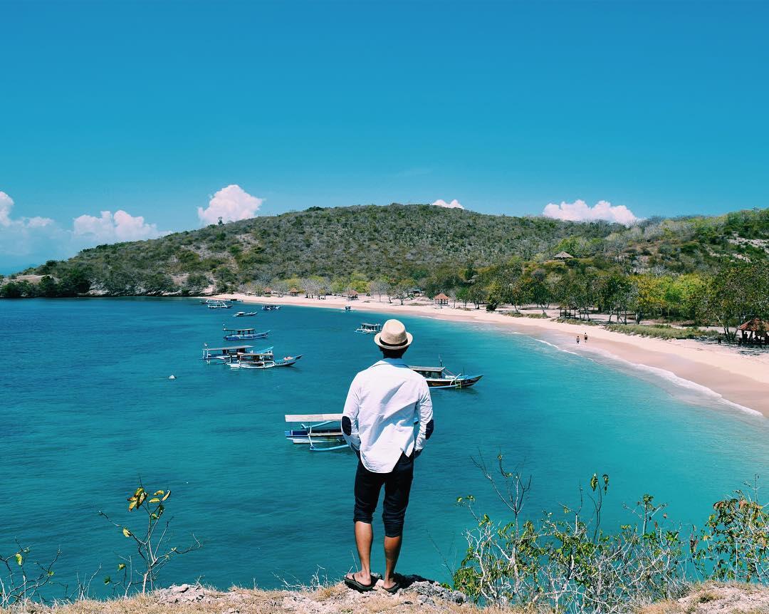 7 Pantai Pink Terindah di Dunia, Indonesia Punya yang Lebih Menawan!